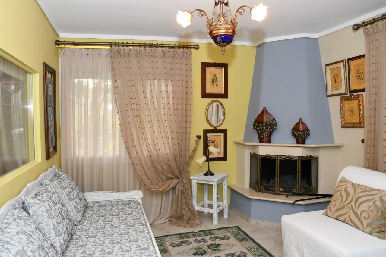 Studio On The Beach With Private Garden Agia Triada  Exterior photo